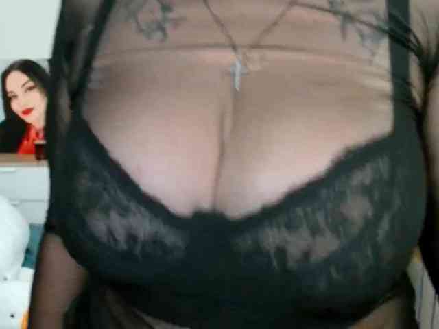Leilabeayte24 Live Webcam on BongaCams