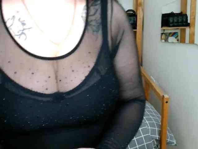 Leilabeayte24 webcam