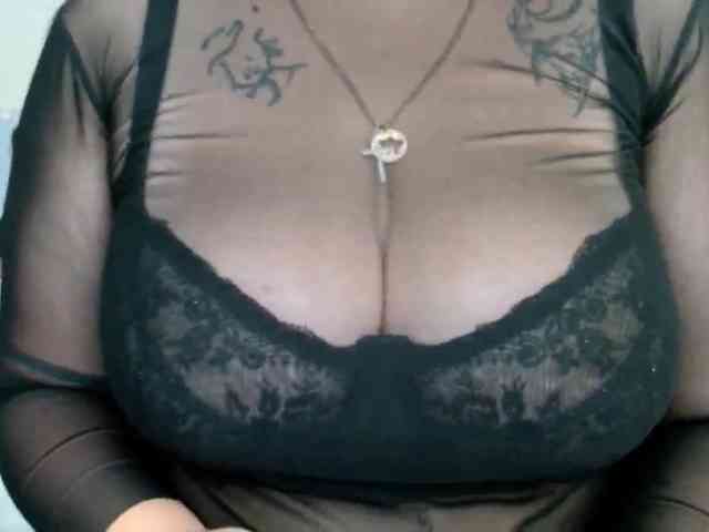 Leilabeayte24 webcam