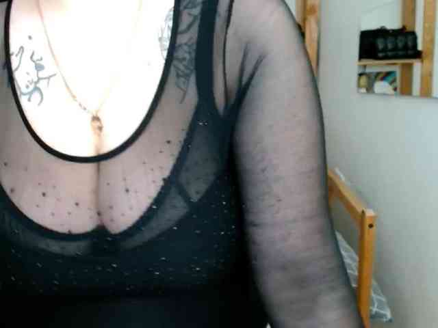 Leilabeayte24 webcam