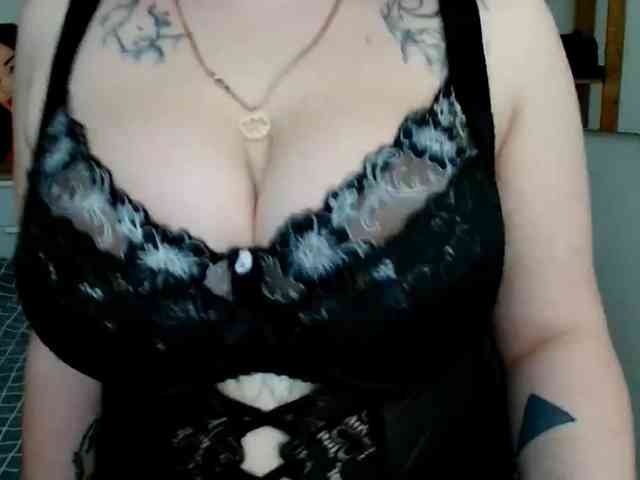 Leilabeayte24 Live Webcam on BongaCams
