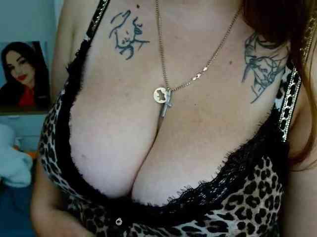 モデル: Leilabeayte24