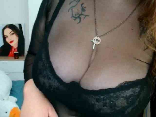 Leilabeayte24 webcam