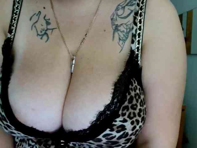 Leilabeayte24 webcam