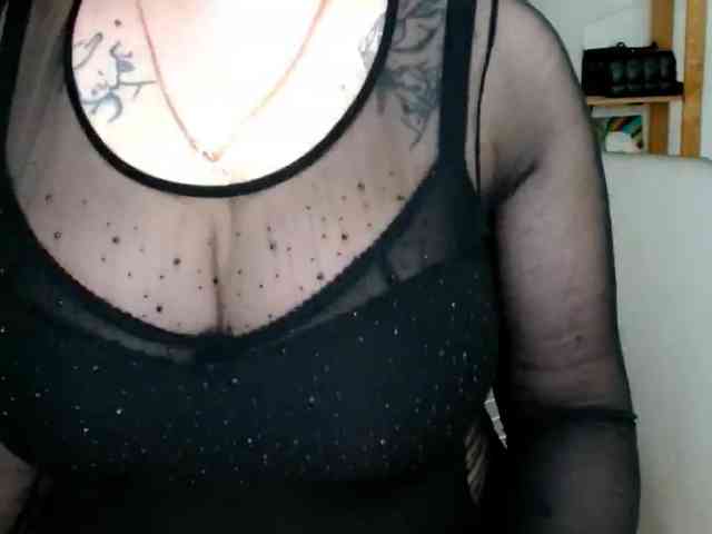 Leilabeayte24 webcam