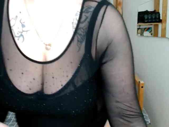 Leilabeayte24 webcam