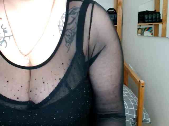 Leilabeayte24 webcam