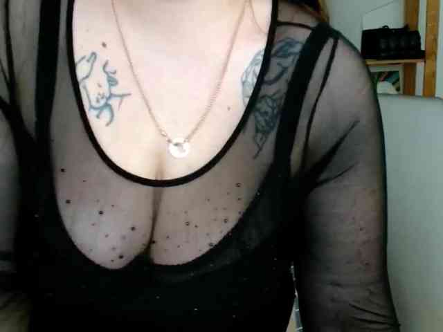 Leilabeayte24 webcam