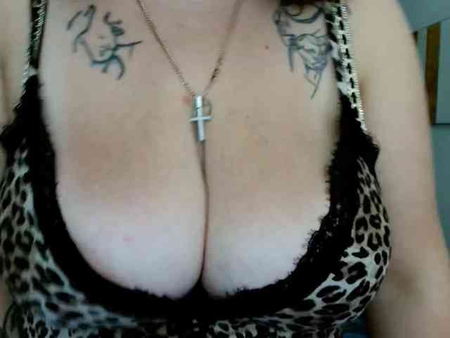Leilabeayte24 webcam