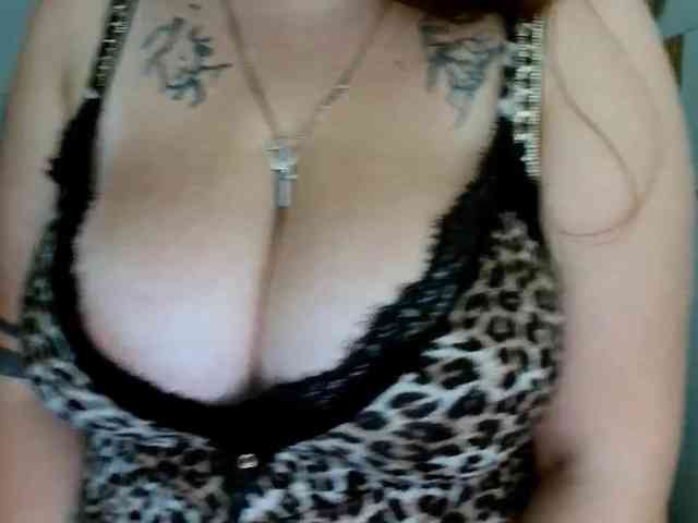 Leilabeayte24 Live Webcam on BongaCams