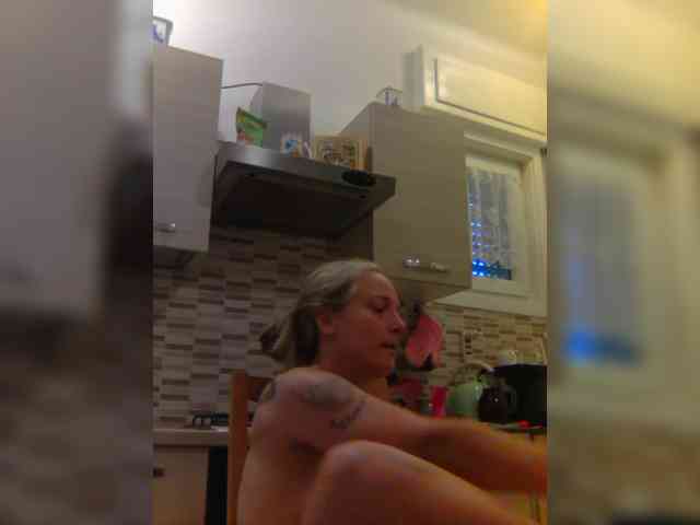 Modella: DarkAngel22-WhiteDevil69