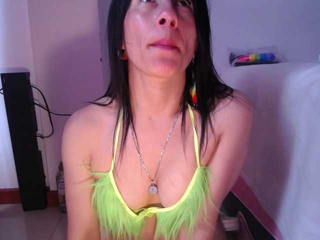 RubyErotic live cam on BongaCams