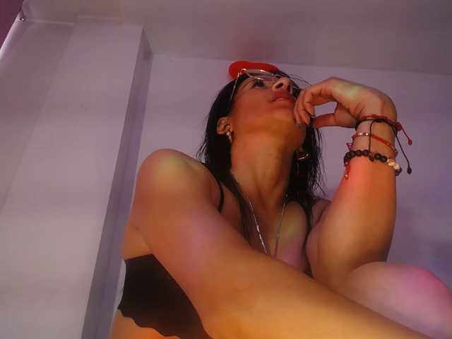 RubyErotic, en vivo ahora en BongaCams