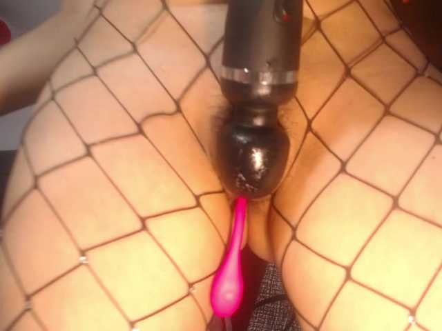 le modèle RubyErotic est en webcam porno dans un show sur le site bongacams, il possède les tags suivants: Latino/Hispanic,Brunette,Trimmed