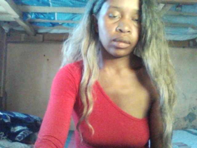 KarlaLuv's BongaCams show and profile