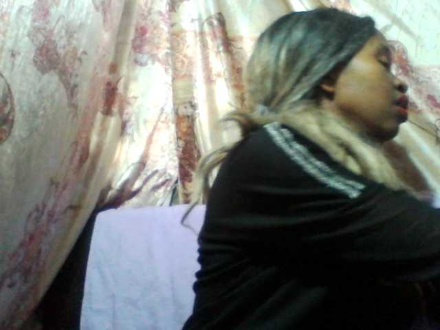 KarlaLuv live cam on BongaCams