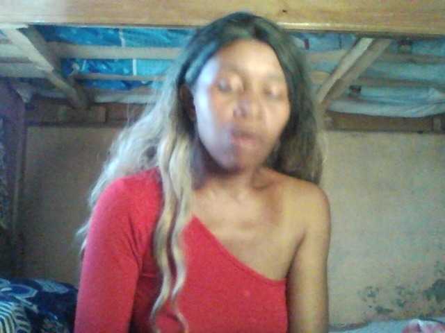 KarlaLuv's BongaCams show and profile