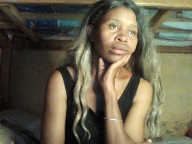 KarlaLuv's BongaCams show and profile