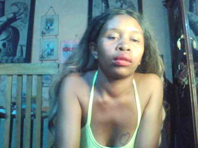 KarlaLuv webcam