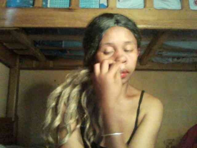 KarlaLuv webcam