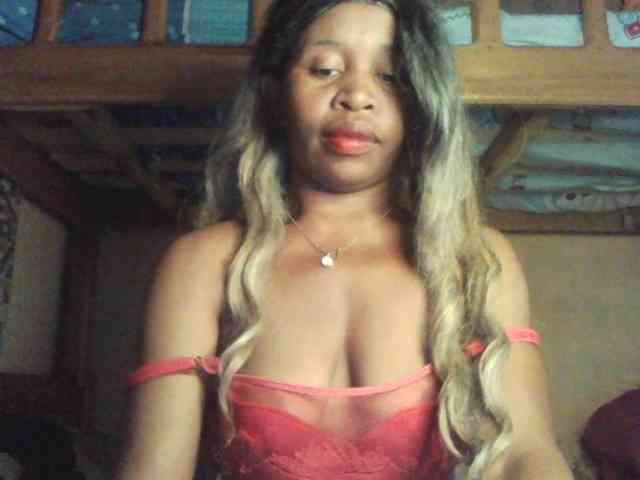 KarlaLuv webcam