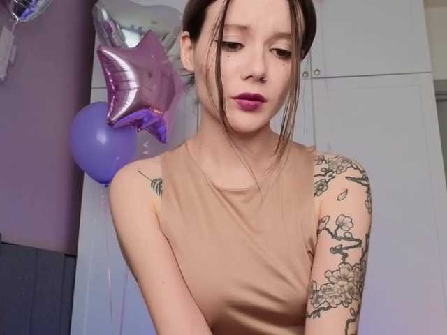 Alicee-teasee's BongaCams show and profile