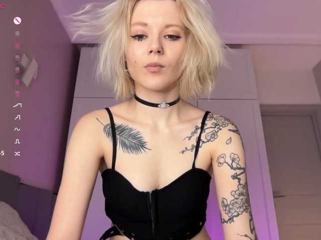 Alicee-teasee live cam preview