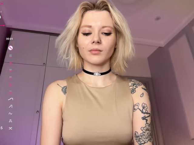 Alicee-teasee, en vivo ahora en BongaCams
