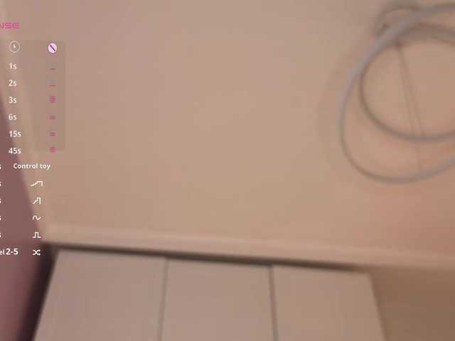 Alicee-teasee live cam on BongaCams