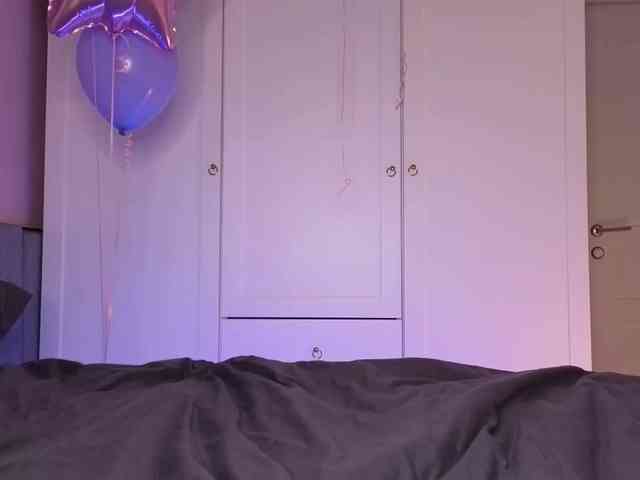 Alicee-teasee webcam