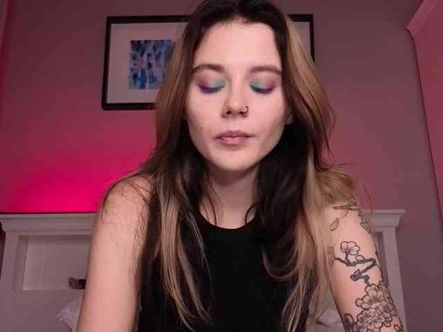 Alicee-teasee webcam
