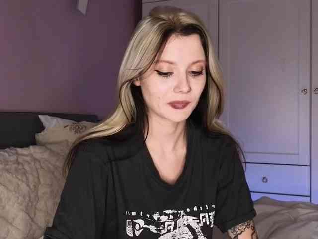 Alicee-teasee Alicee-teasee