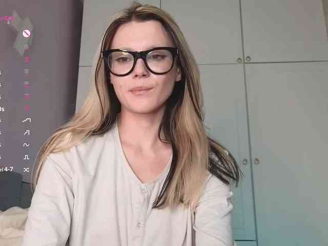 Alicee-teasee webcam