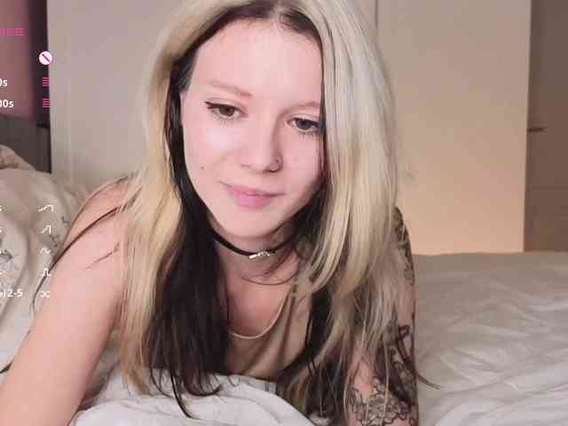 Alicee-teasee Alicee-teasee
