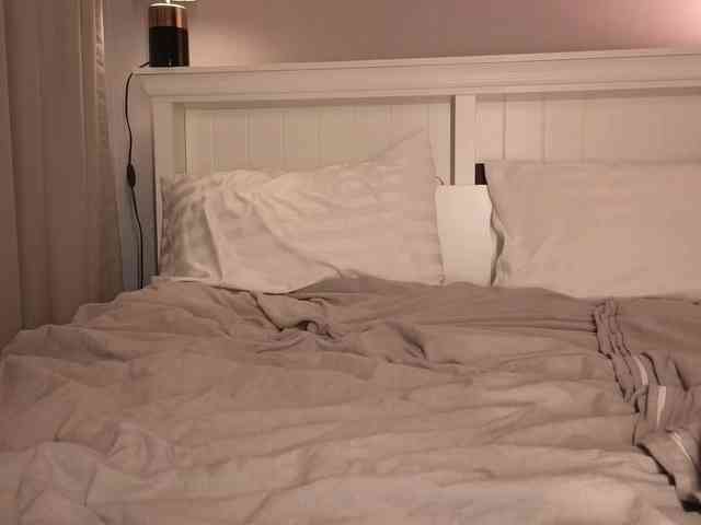 Alicee-teasee webcam