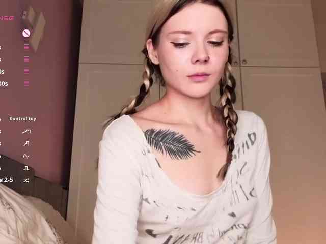 Alicee-teasee webcam