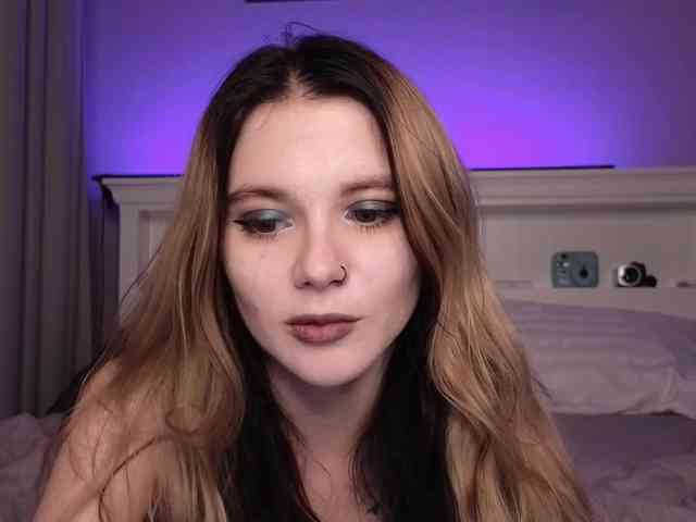 Alicee-teasee webcam