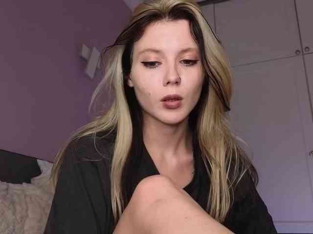 Alicee-teasee webcam