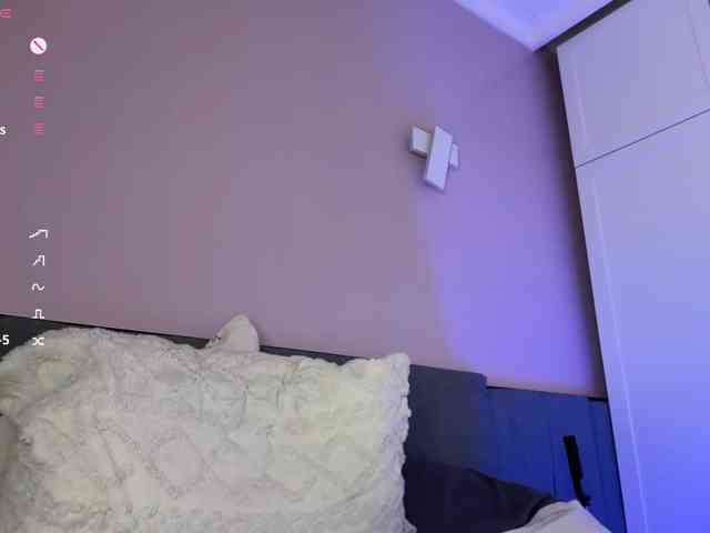 Alicee-teasee webcam