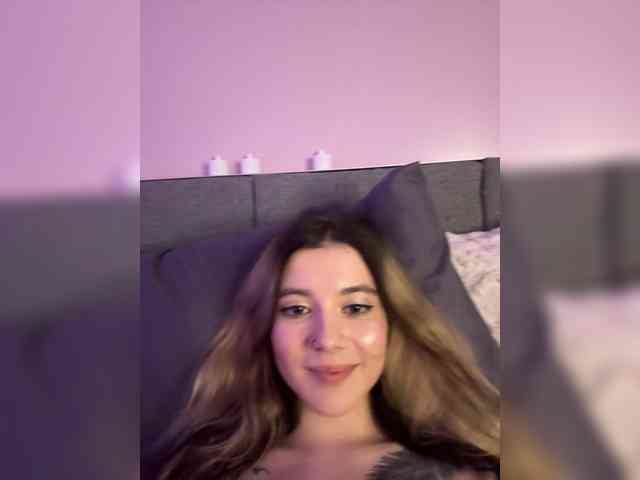 Alicee-teasee webcam