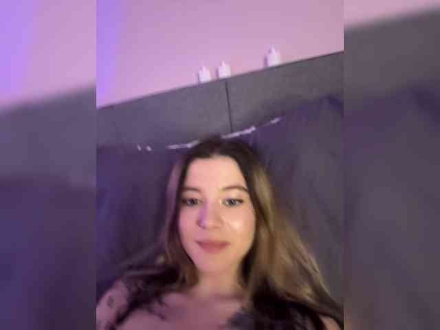 Alicee-teasee webcam