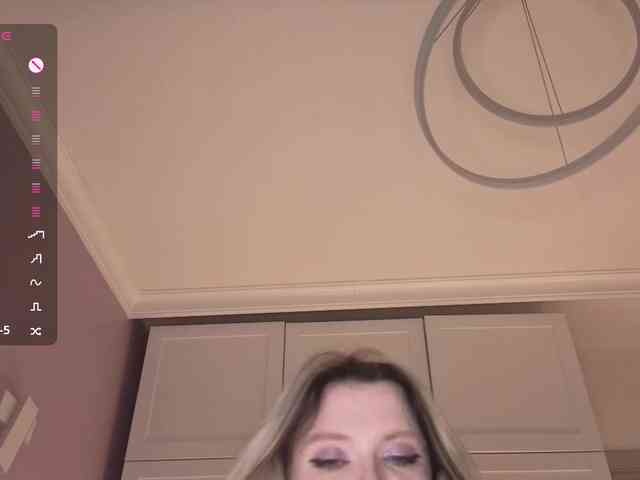 Alicee-teasee webcam