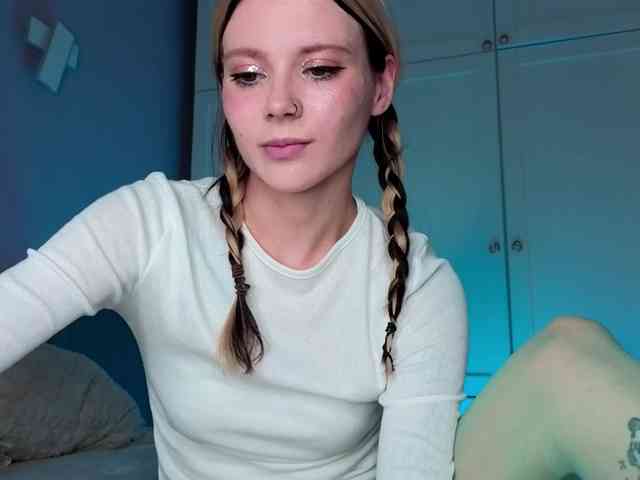 Alicee-teasee Alicee-teasee