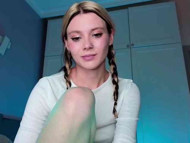 Alicee-teasee webcam