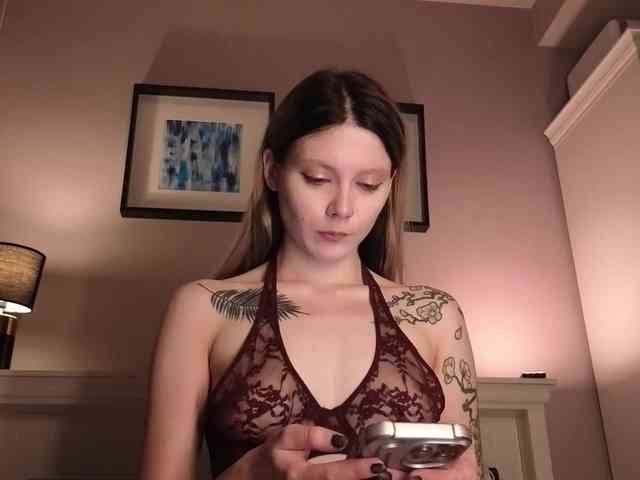 Alicee-teasee webcam