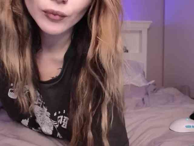 Alicee-teasee webcam