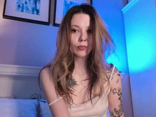 Alicee-teasee webcam
