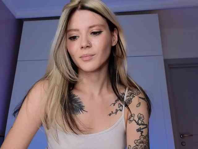 Alicee-teasee Alicee-teasee