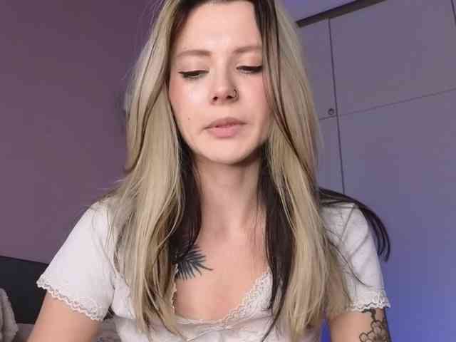 Alicee-teasee Alicee-teasee