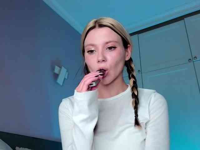 Alicee-teasee Alicee-teasee